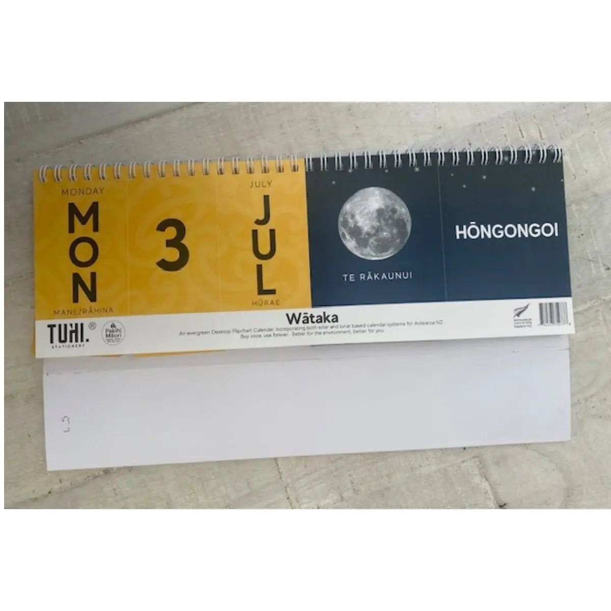 Maramataka: Desktop Calendar - Tuhi Stationery Ltd