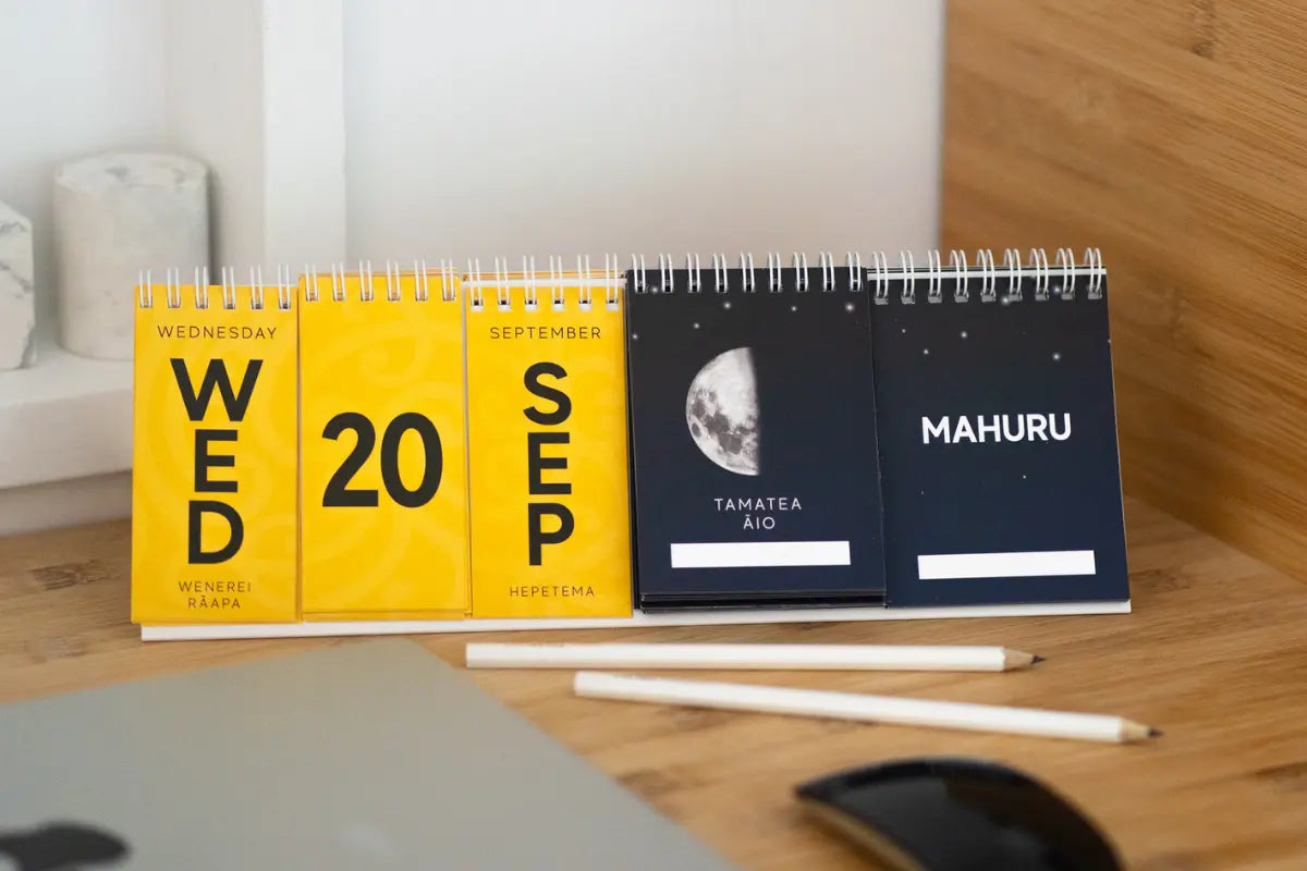 Maramataka: Desktop Calendar - Tuhi Stationery Ltd