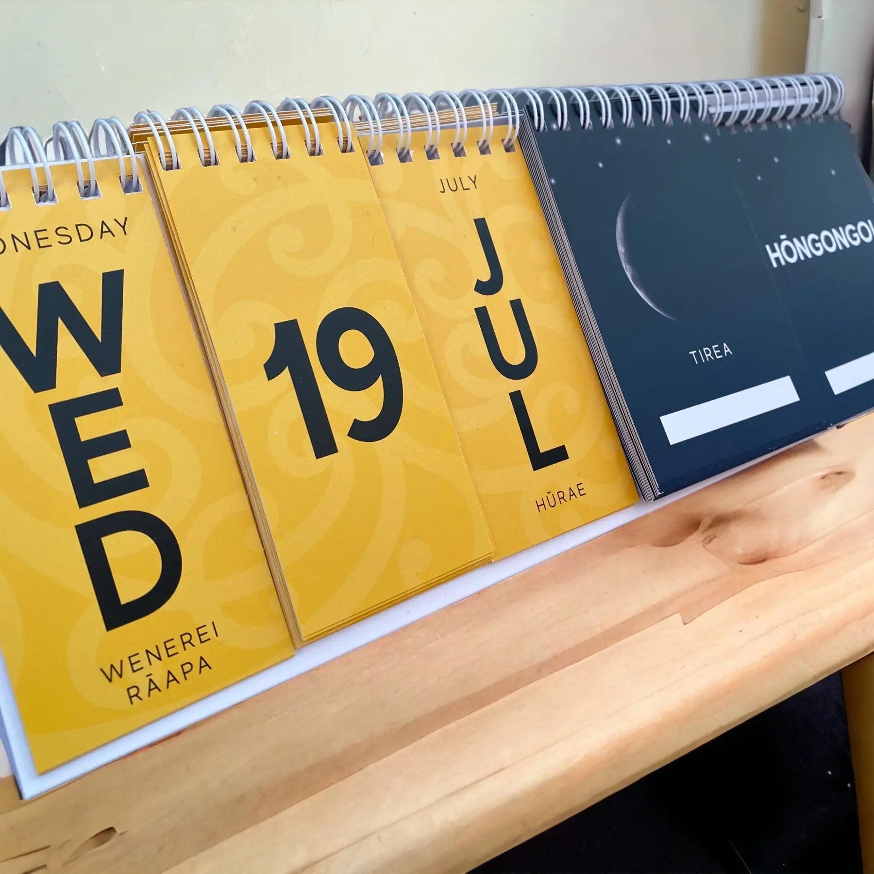 Maramataka: Desktop Calendar - Tuhi Stationery Ltd