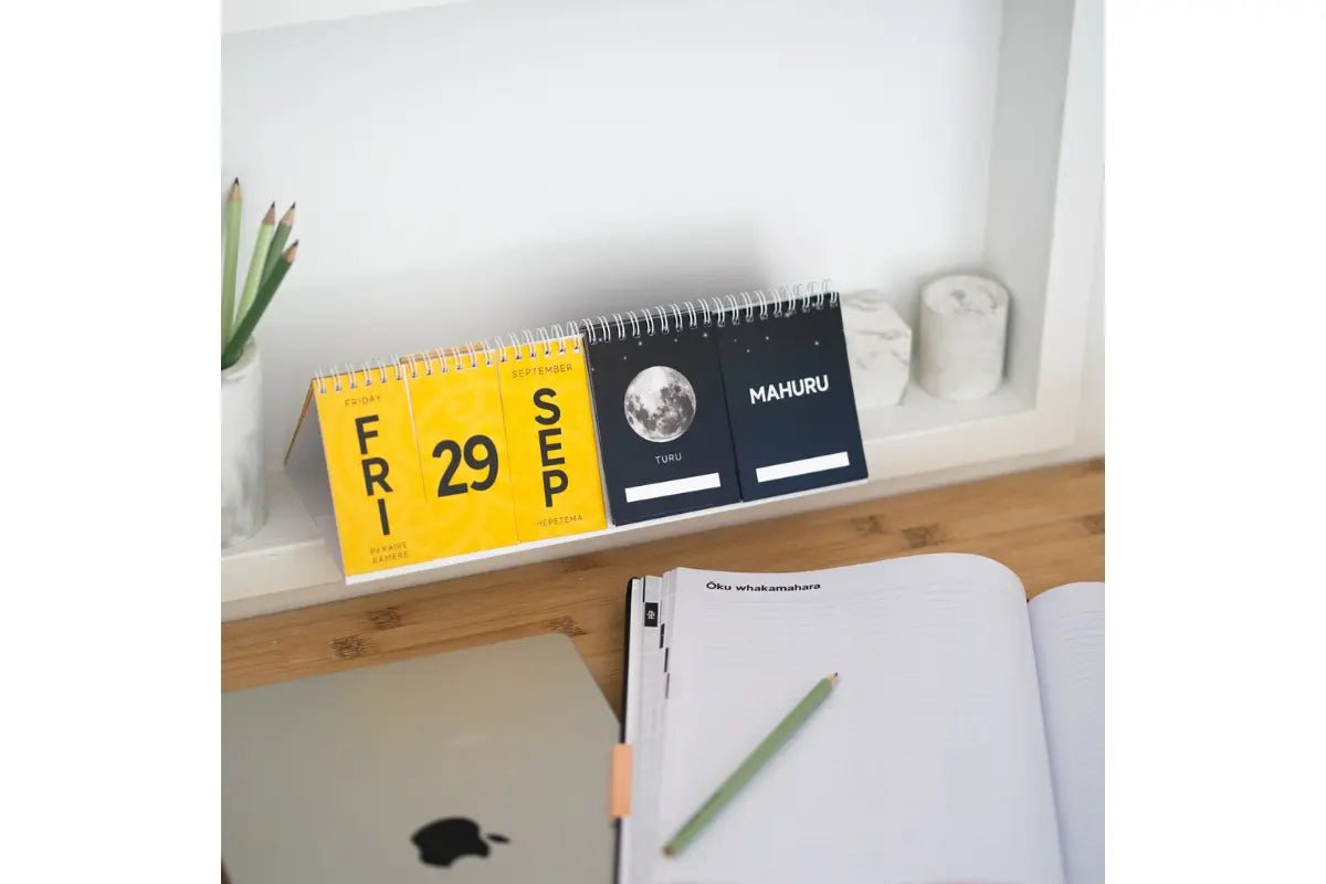 Maramataka: Desktop Calendar - Tuhi Stationery Ltd